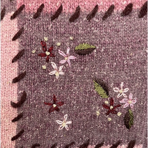 Lake Wear Silk Angora Women’s Size Large Cardigan Pink Purple Embroidered - Picture 4 of 10